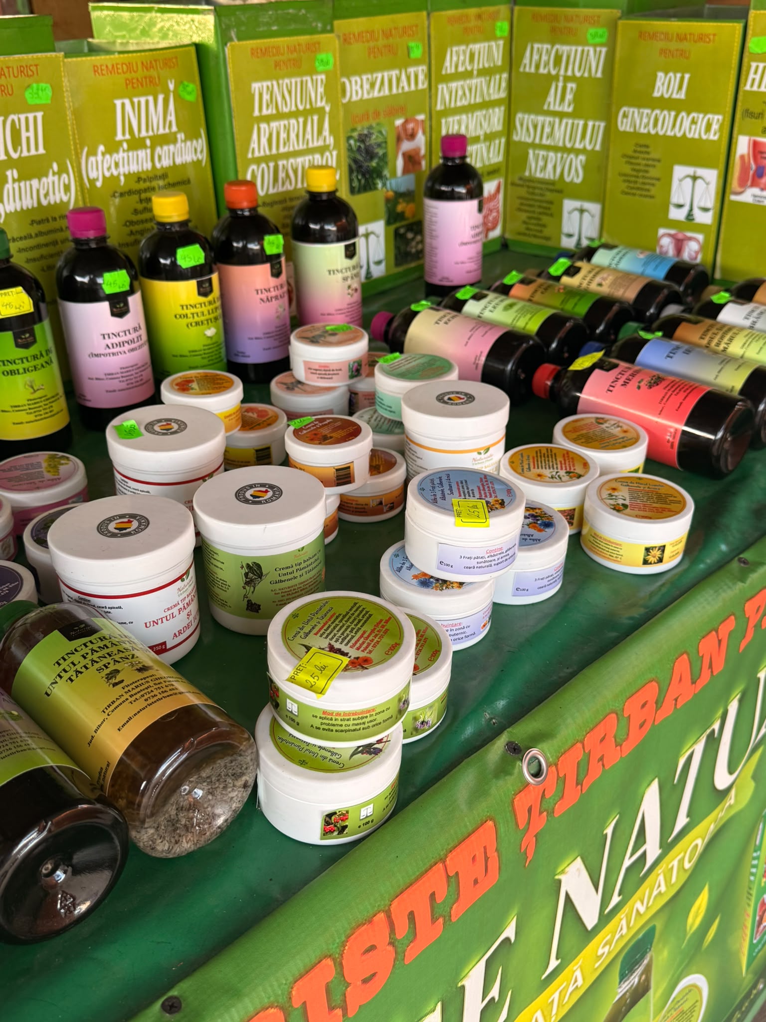 Standul Naturiste Țirban Plant la Târgul de Paște din București